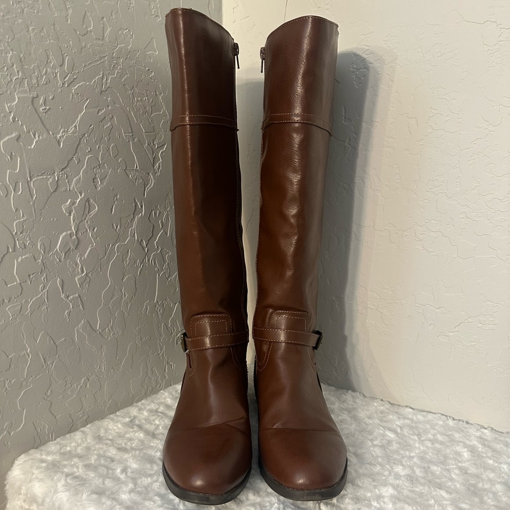Brown Leather Below The Knee-High Boots